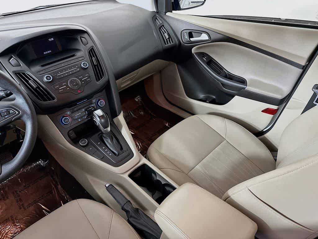 Thumbnail: 2016 Ford Focus - 11