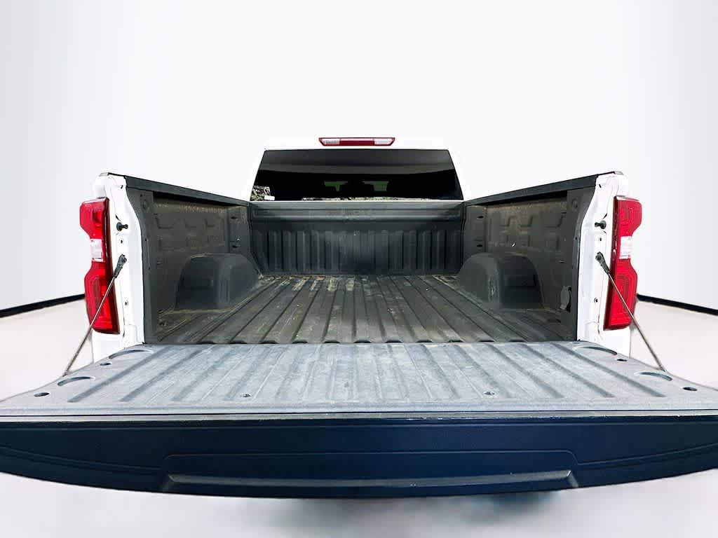 Thumbnail: 2023 Chevrolet Silverado 1500 - 21