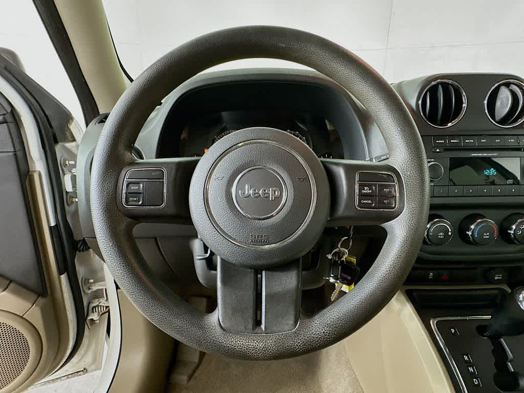 Thumbnail: 2014 Jeep Patriot - 15