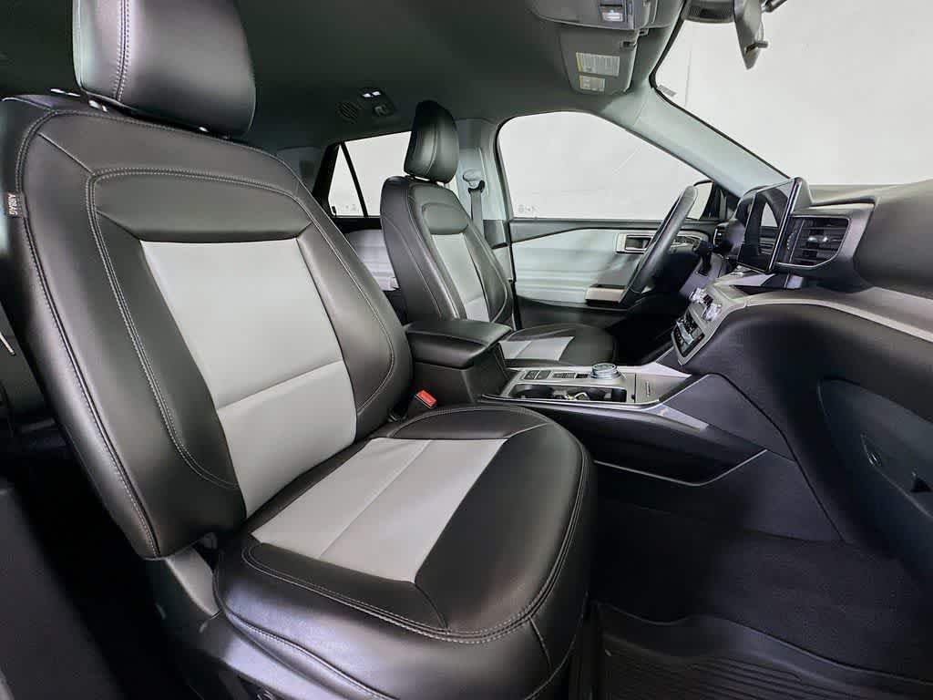 Thumbnail: 2022 Ford Explorer - 15