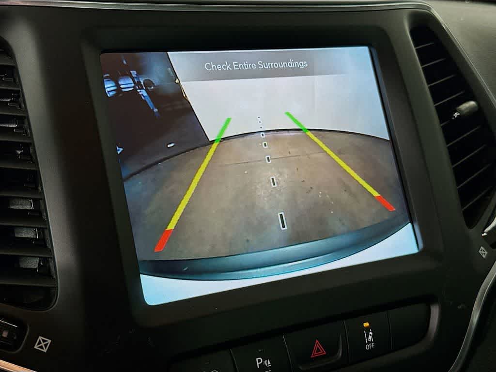 Thumbnail: 2023 Jeep Cherokee - 29