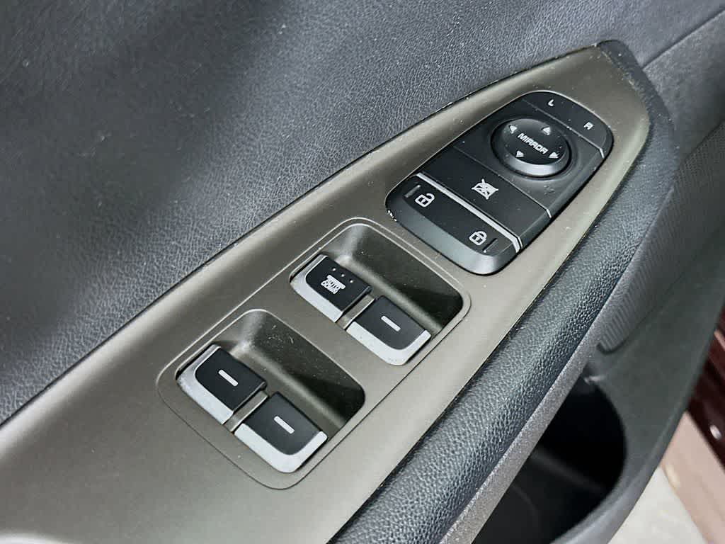 Thumbnail: 2020 Kia Optima - 28