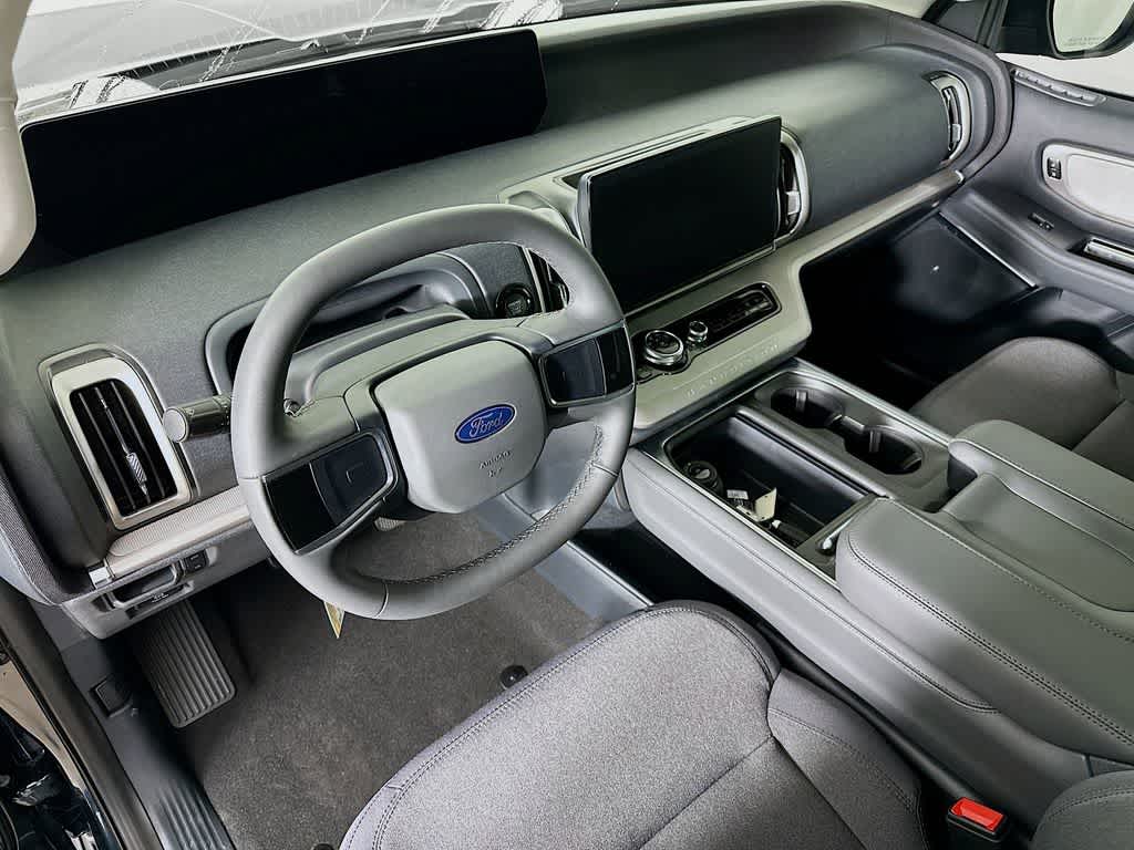 Thumbnail: 2026 Ford Expedition - 2