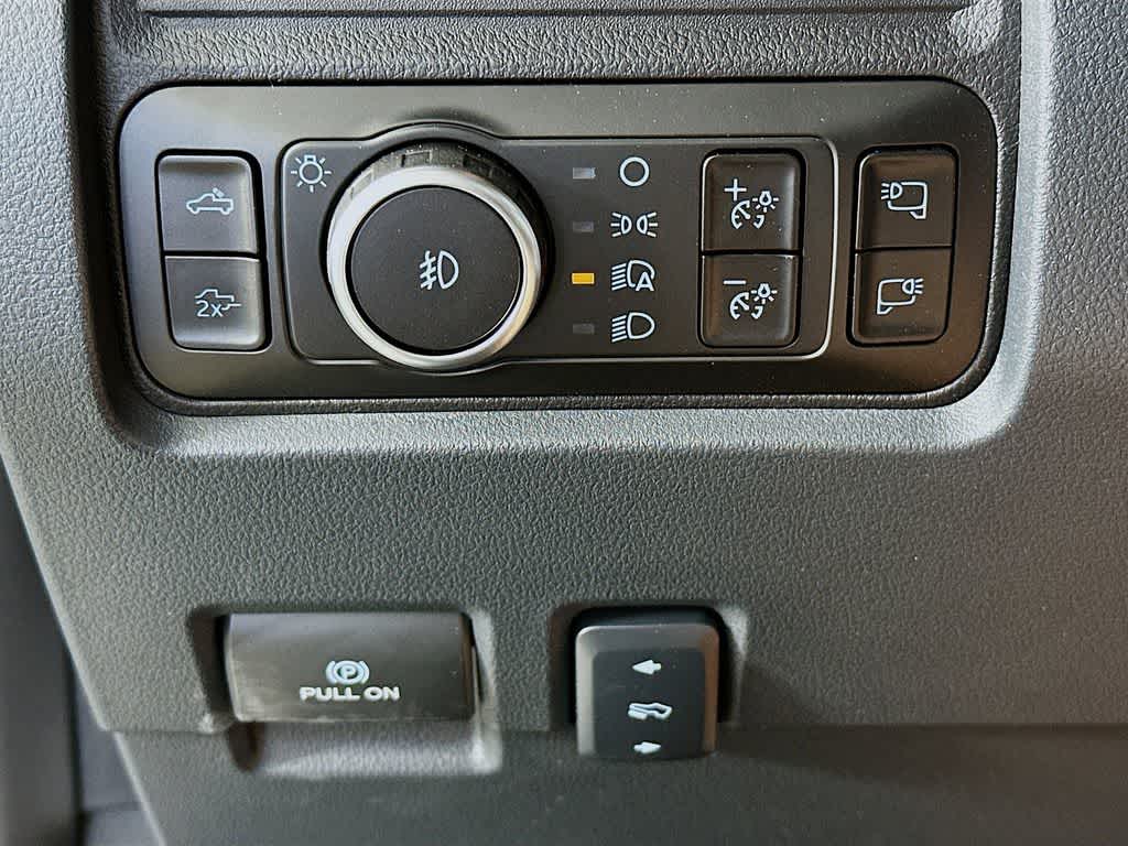 Thumbnail: 2025 Ford F-250 - 27