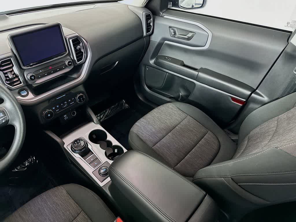 Thumbnail: 2022 Ford Bronco Sport - 11