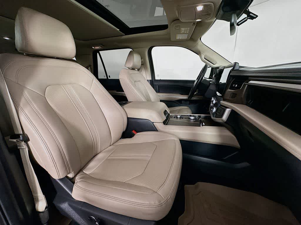 Thumbnail: 2022 Ford Expedition MAX - 15