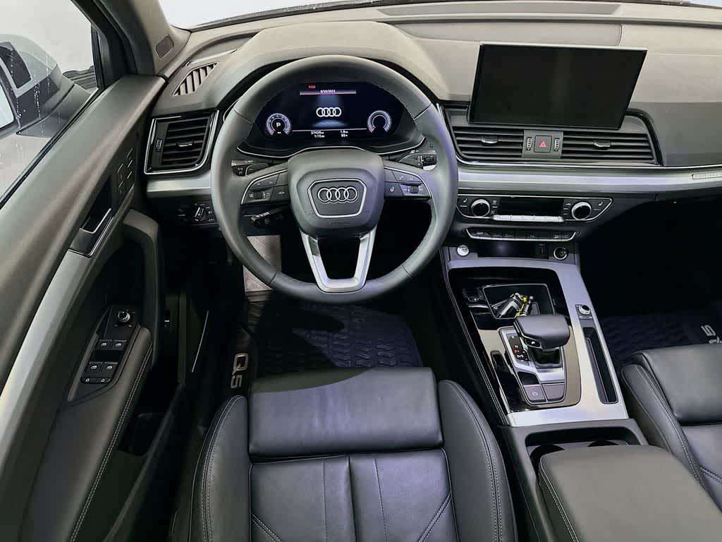 Thumbnail: 2023 Audi Q5 - 10