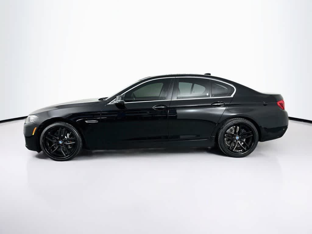 Thumbnail: 2015 BMW 5 Series - 3