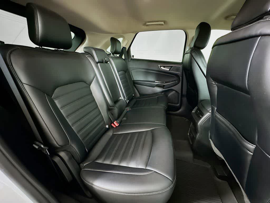 Thumbnail: 2020 Ford Edge - 31