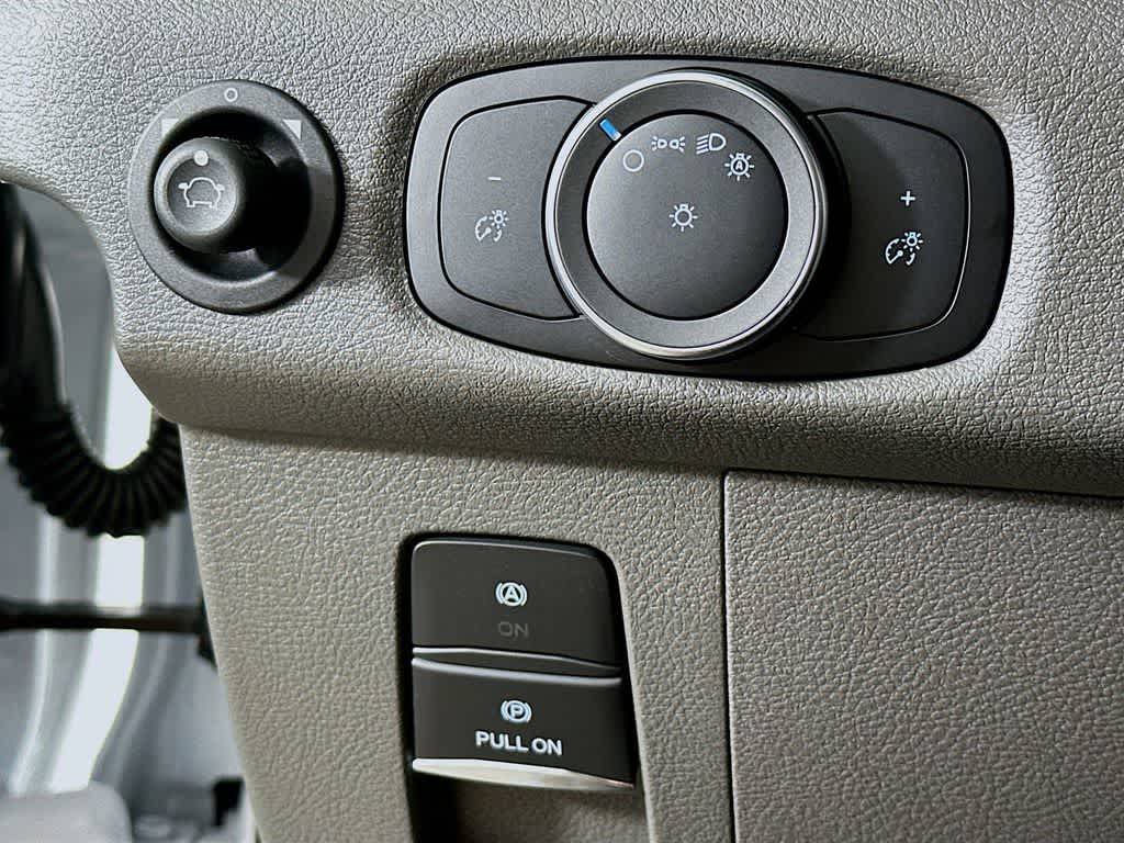 Thumbnail: 2025 Ford Econoline - 24