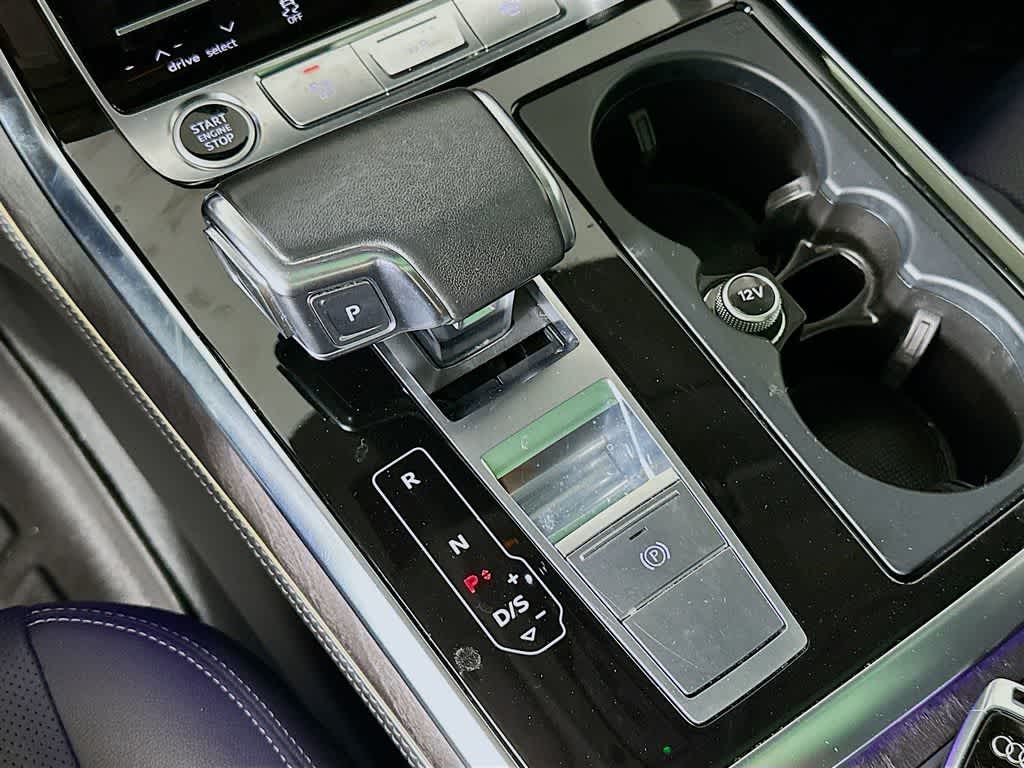 Thumbnail: 2023 Audi Q8 - 19