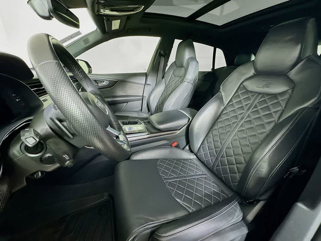 Thumbnail: 2020 Audi SQ8 - 12