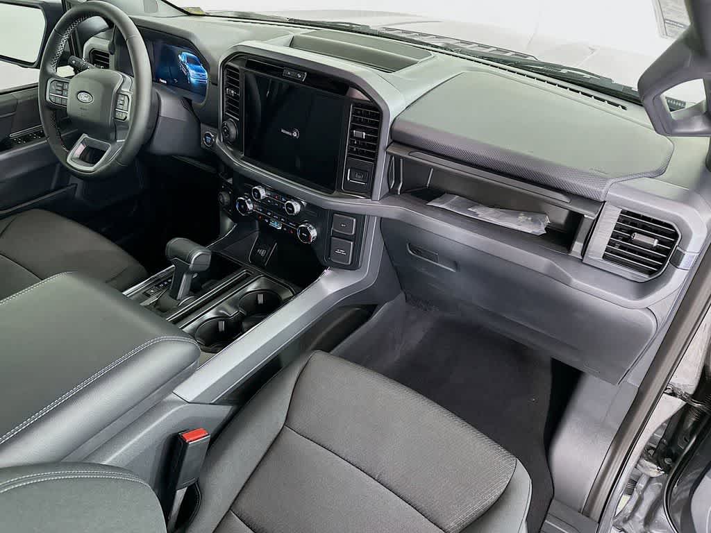 Thumbnail: 2025 Ford F-150 - 32