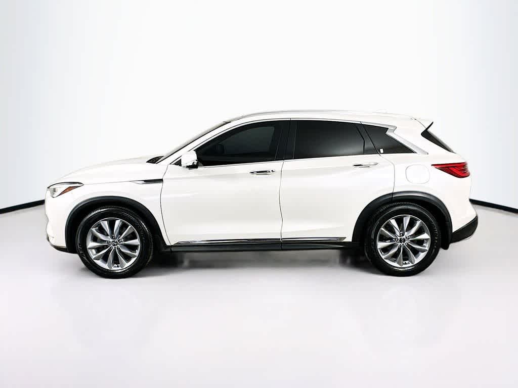 Thumbnail: 2019 INFINITI QX50 - 3