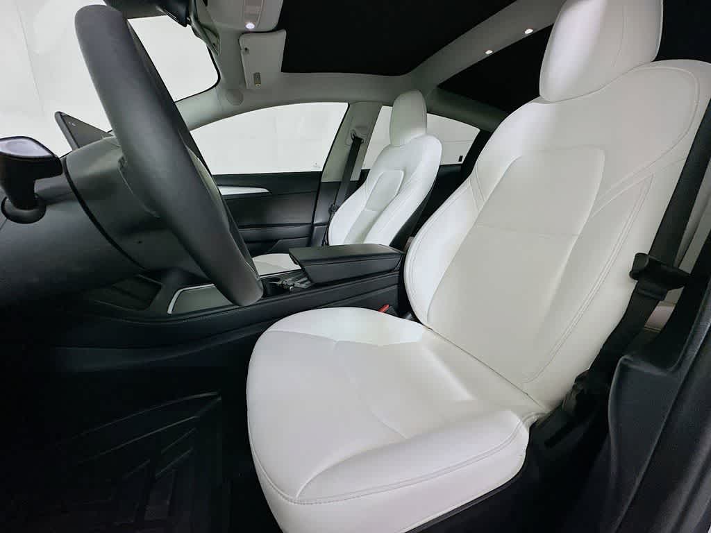 Thumbnail: 2022 Tesla Model 3 - 11