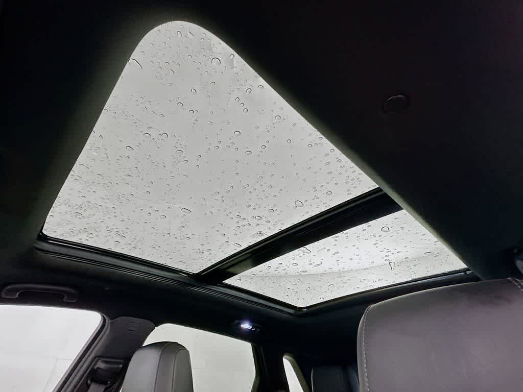 Thumbnail: 2023 Cadillac XT5 - 32