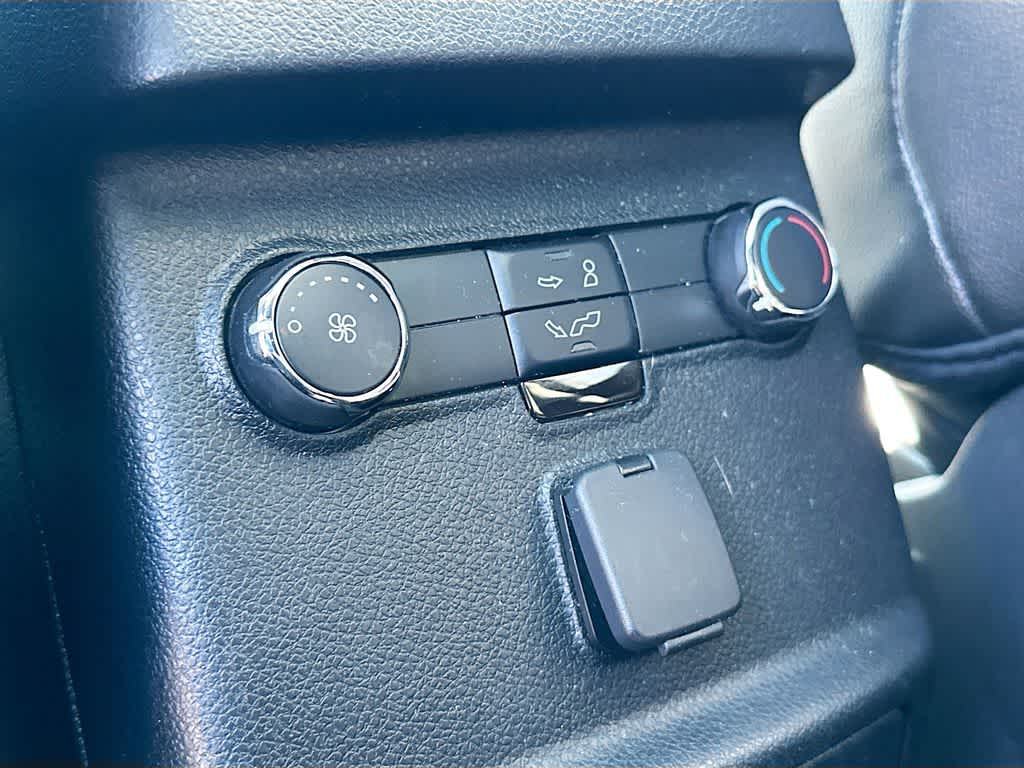 2016 Ford Explorer Sport 13