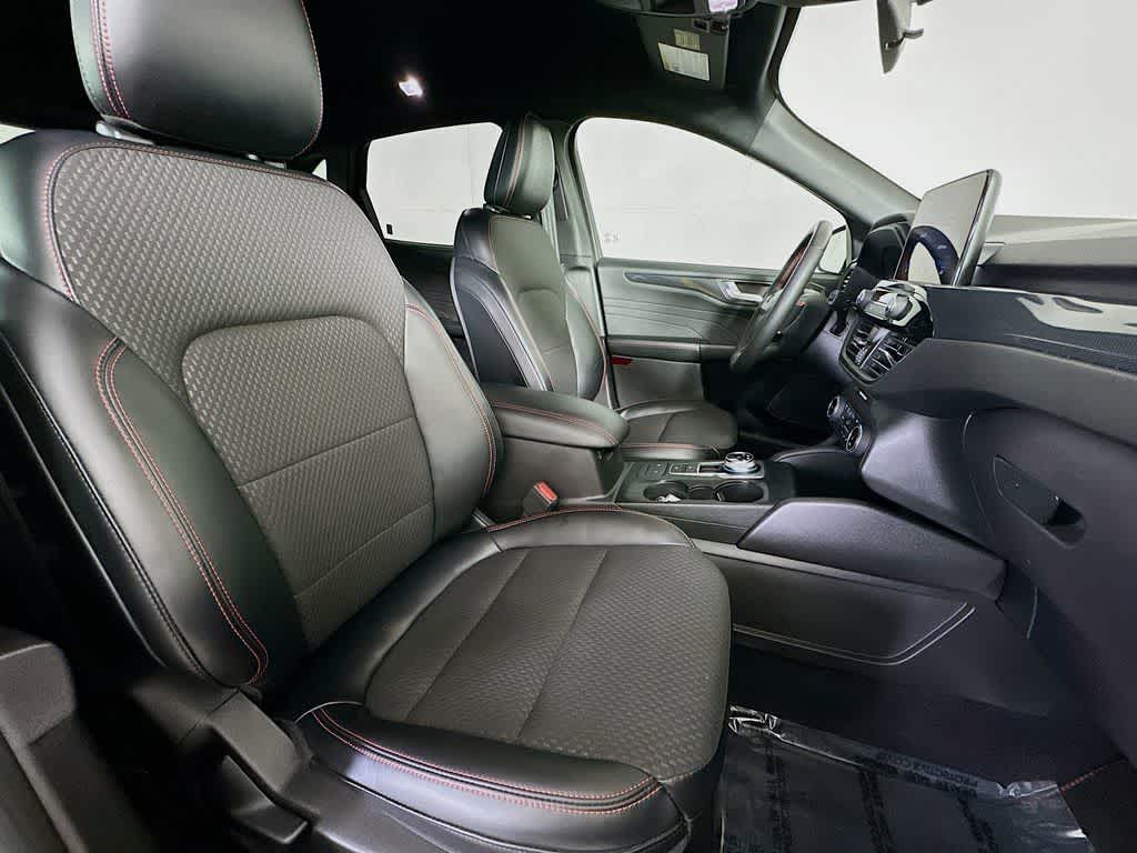 Thumbnail: 2023 Ford Escape - 15