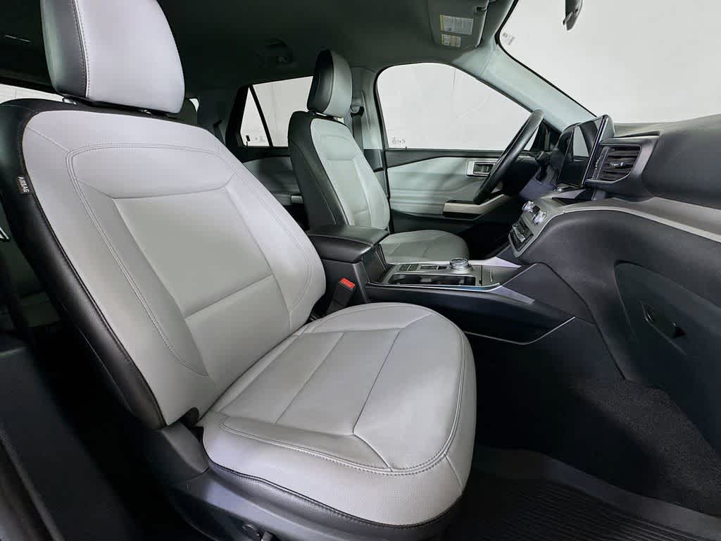 Thumbnail: 2021 Ford Explorer - 15
