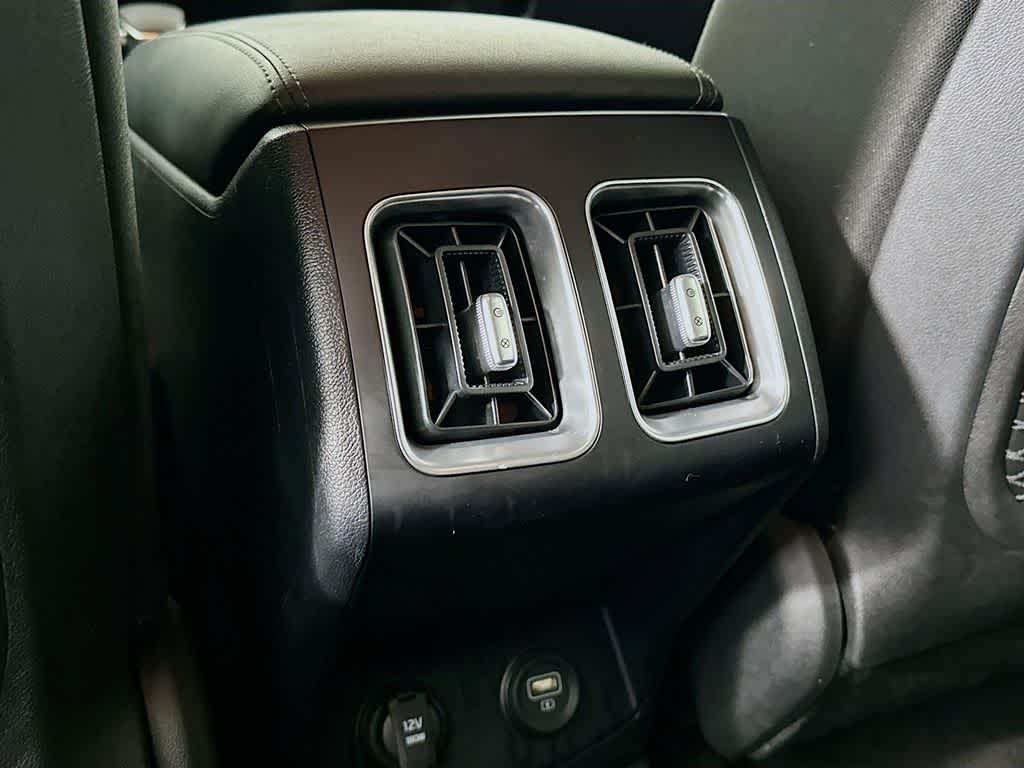 Thumbnail: 2023 Kia Sorento - 13