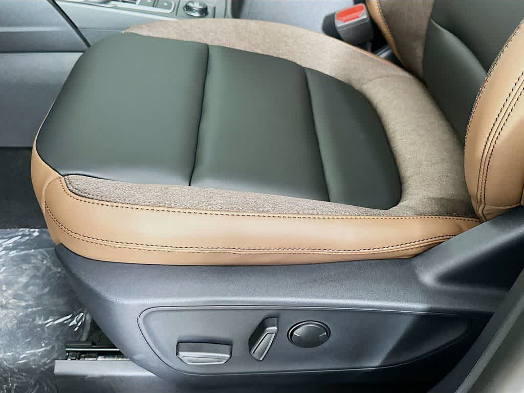 Thumbnail: 2025 Ford Bronco Sport - 31