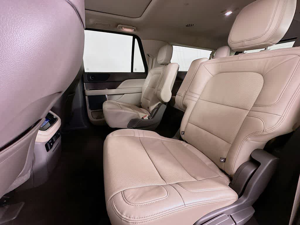 2022 Lincoln Navigator L Reserve 14
