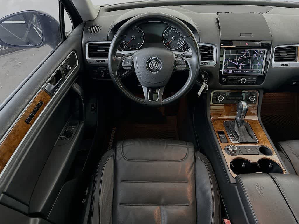 Thumbnail: 2013 Volkswagen Touareg - 10