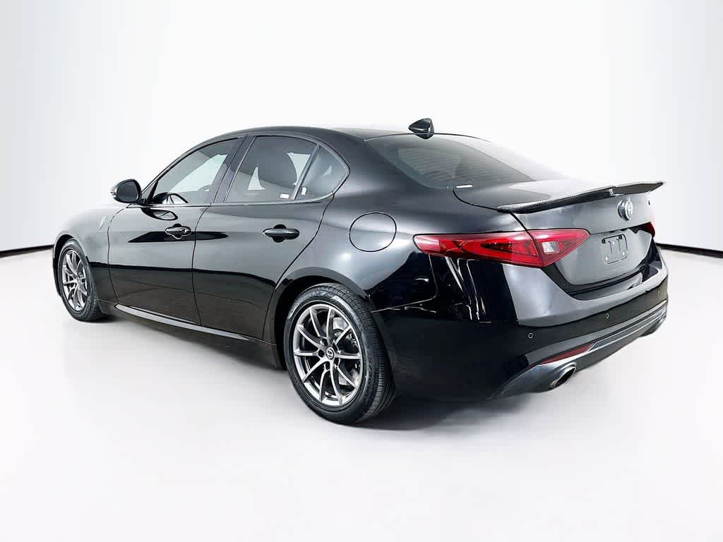 Thumbnail: 2018 Alfa Romeo Giulia - 4