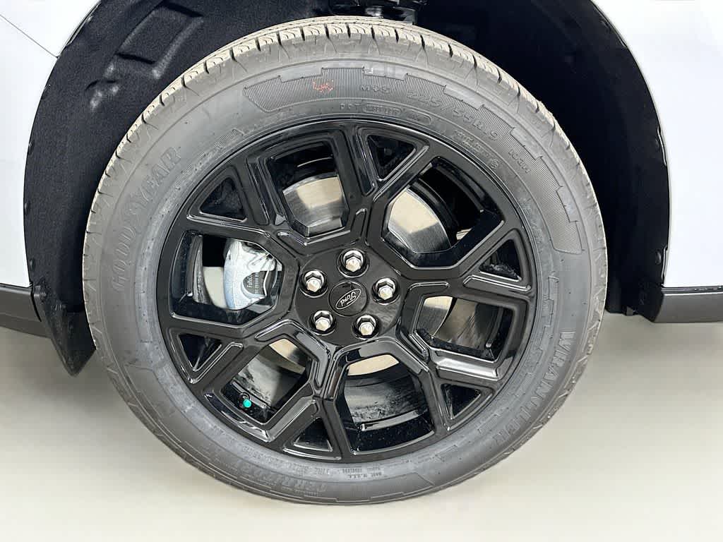 Thumbnail: 2025 Ford Maverick - 8