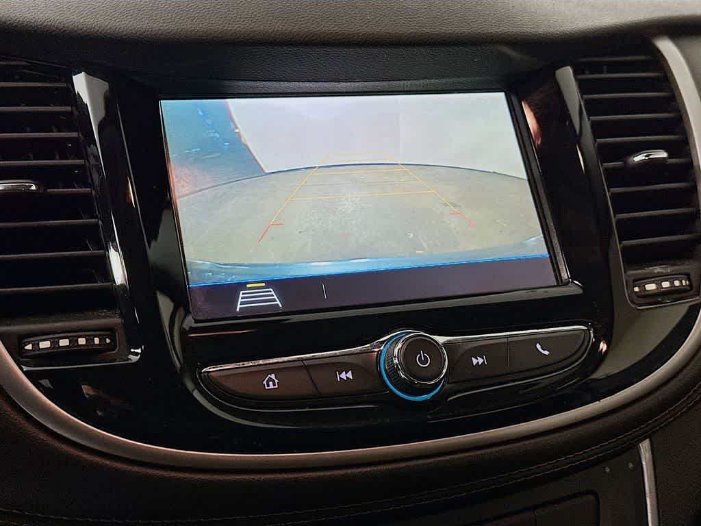 Thumbnail: 2018 Chevrolet Trax - 27