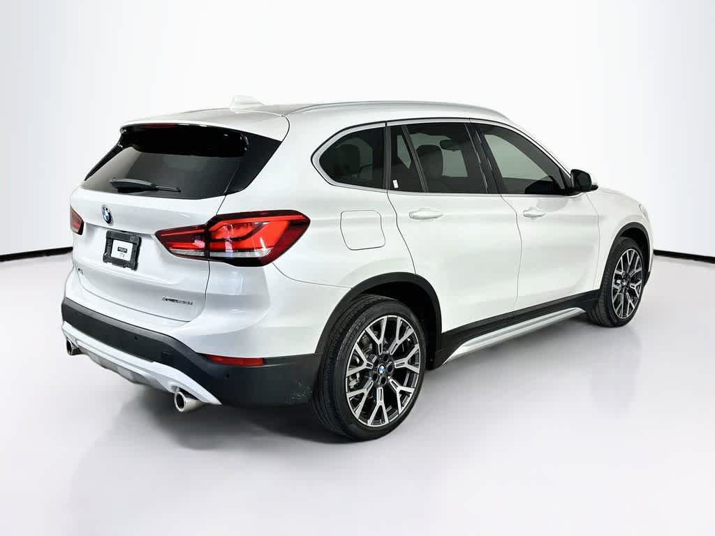 Thumbnail: 2021 BMW X1 - 24
