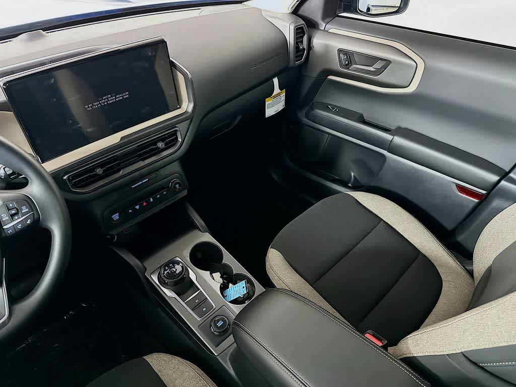 Thumbnail: 2025 Ford Bronco Sport - 11