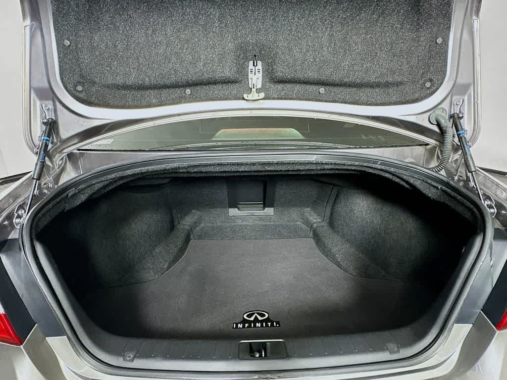 Thumbnail: 2014 INFINITI Q70 - 21