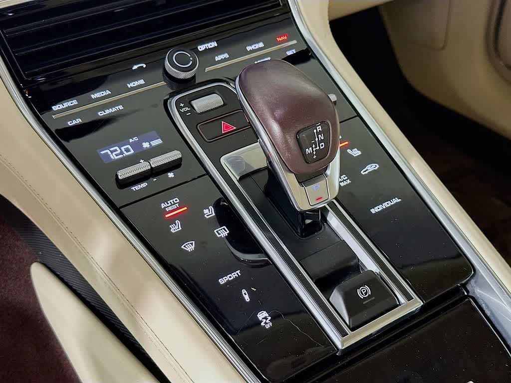 Thumbnail: 2020 Porsche Panamera - 18