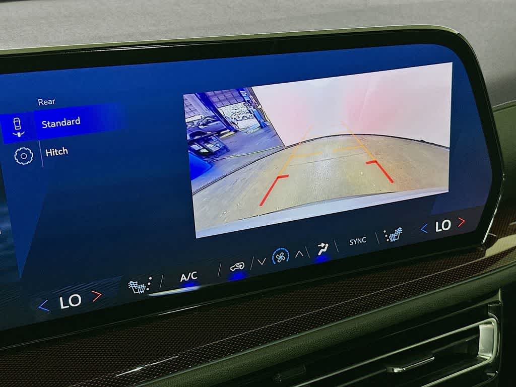 Thumbnail: 2025 Chevrolet Traverse - 28