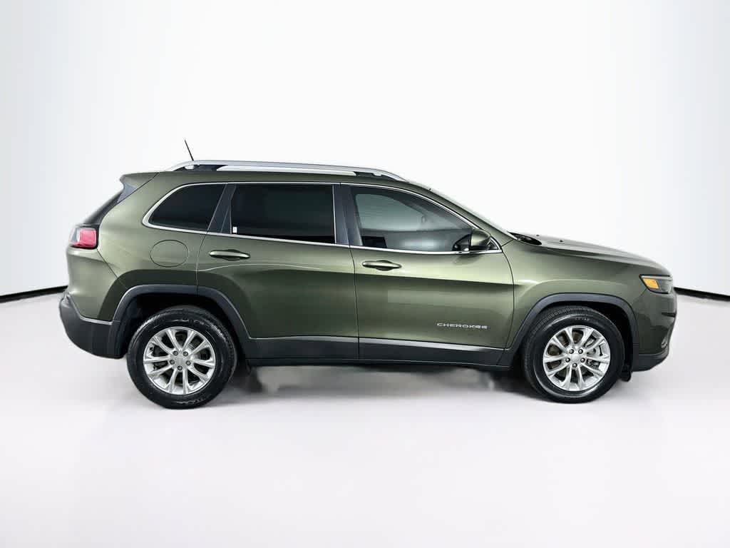 Thumbnail: 2019 Jeep Cherokee - 24