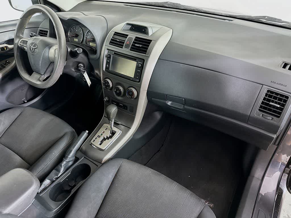 Thumbnail: 2013 Toyota Corolla - 29