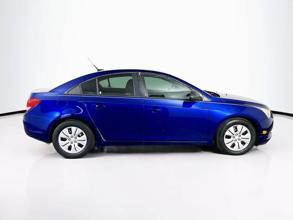 Thumbnail: 2013 Chevrolet Cruze - 24