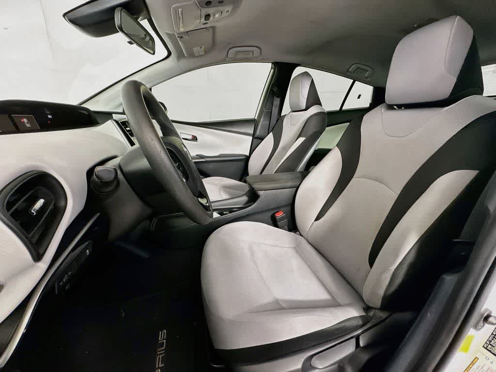 Thumbnail: 2021 Toyota Prius - 12