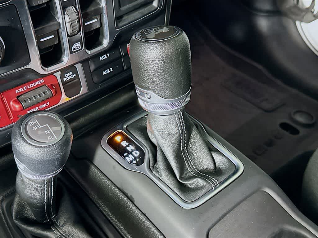 Thumbnail: 2024 Jeep Wrangler - 19