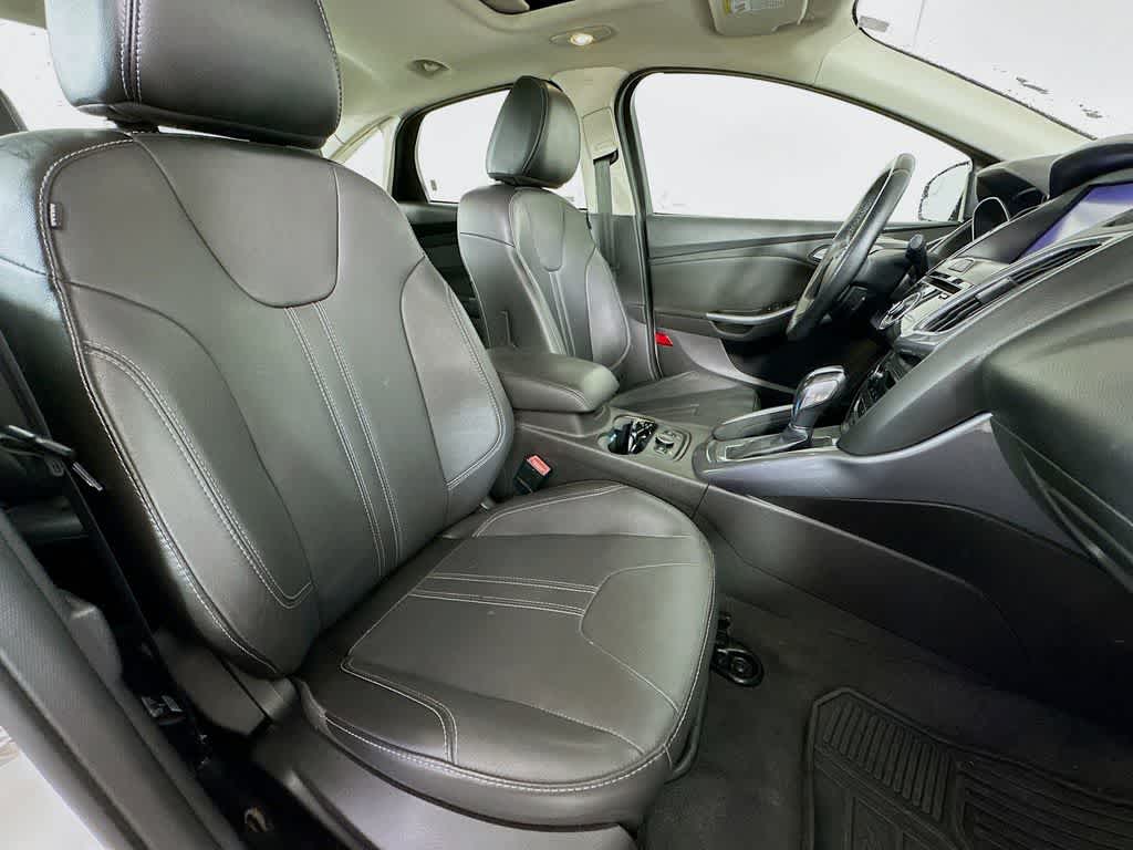 Thumbnail: 2013 Ford Focus - 14