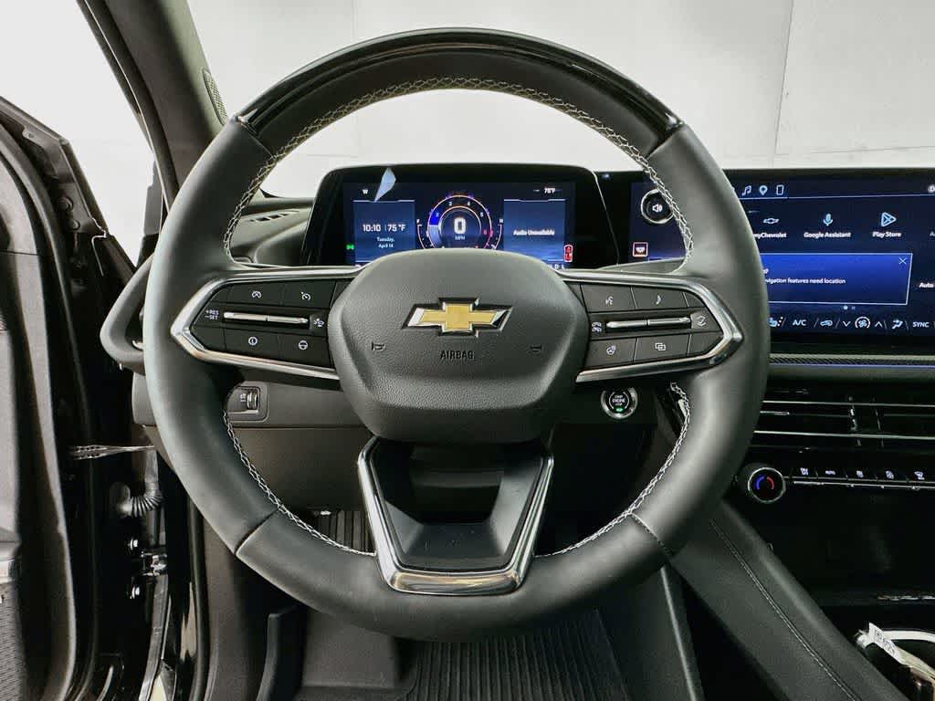 Thumbnail: 2026 Chevrolet Traverse - 16