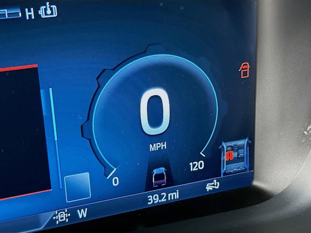 2025 Ford F-150 Lightning Flash 17