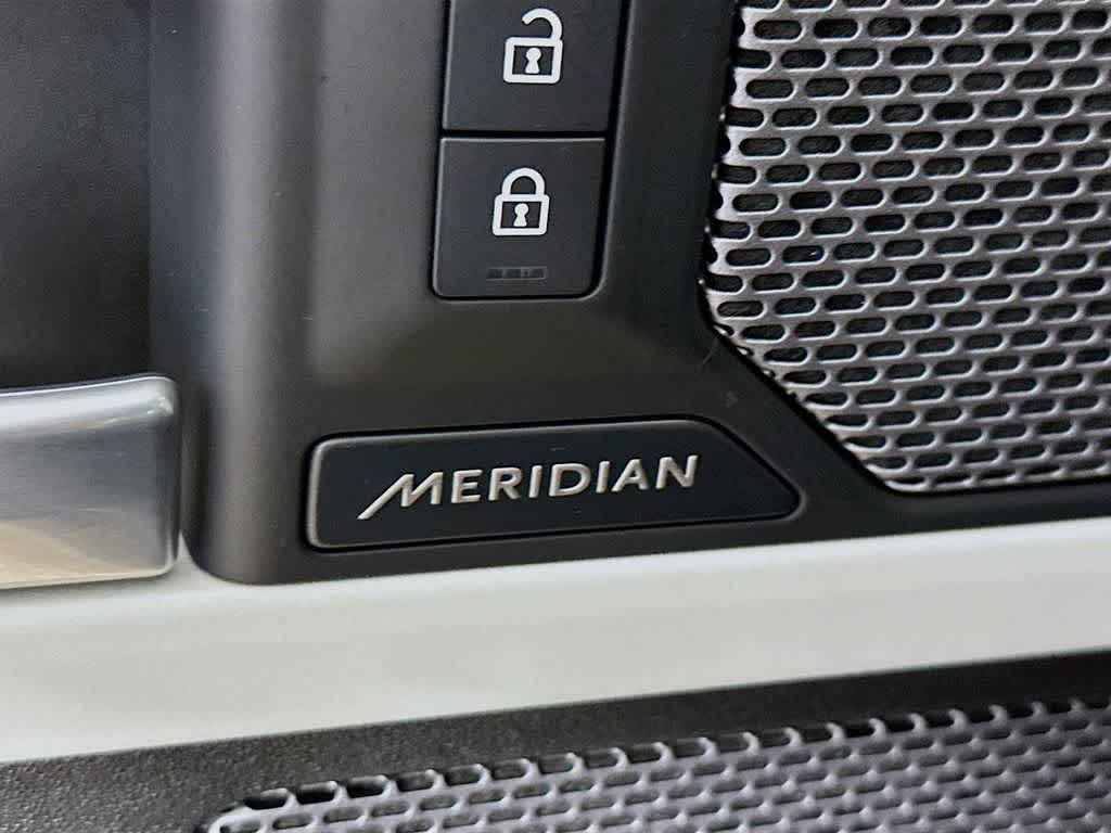 Thumbnail: 2023 Land Rover Defender - 30
