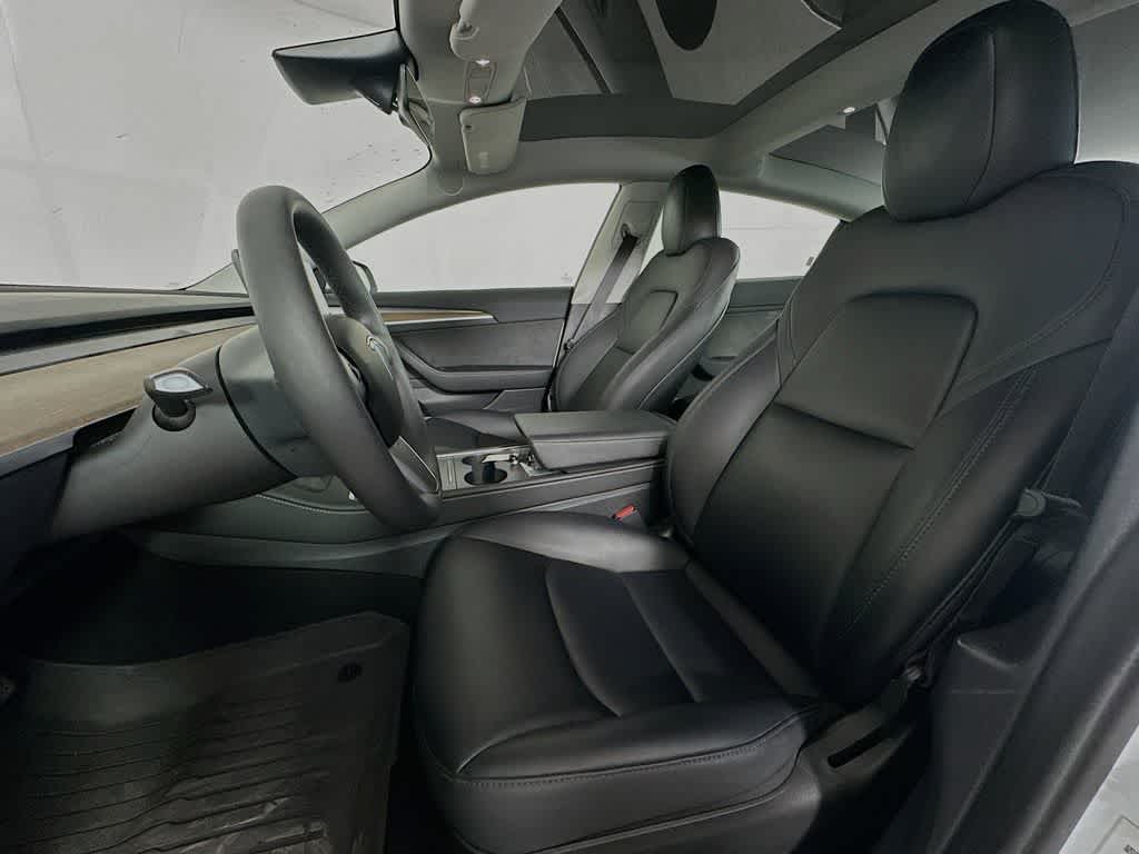 Thumbnail: 2023 Tesla Model 3 - 11
