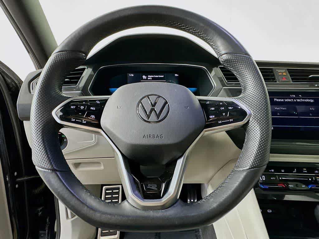Thumbnail: 2023 Volkswagen Tiguan - 16