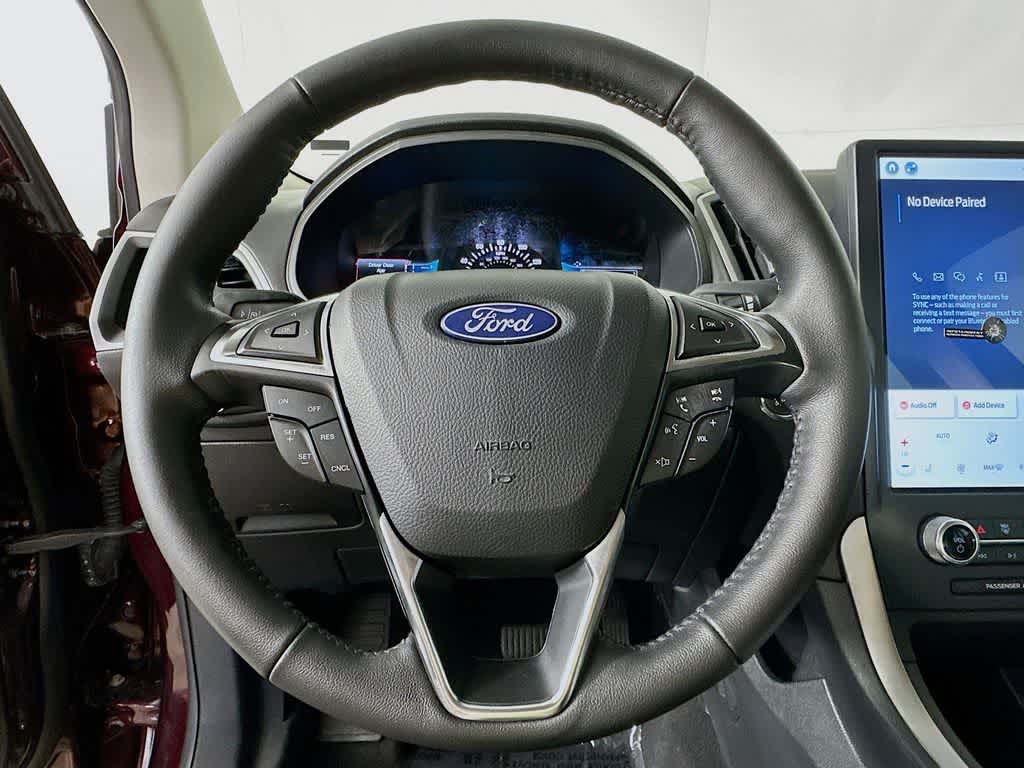 Thumbnail: 2022 Ford Edge - 16