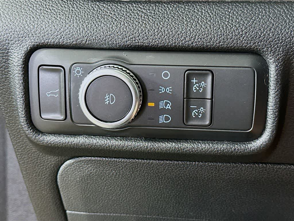 Thumbnail: 2021 Ford Explorer - 26