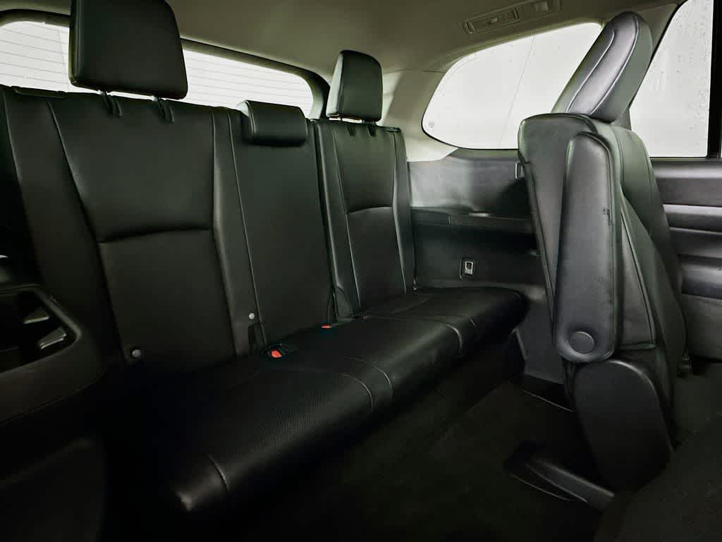 Thumbnail: 2024 Toyota Grand Highlander - 31