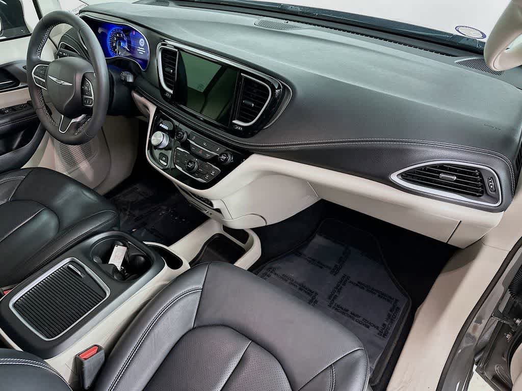 Thumbnail: 2022 Chrysler Pacifica - 31